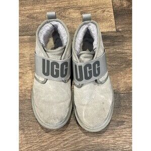 Ugg Neumel II Graphic Chukka Ankle Boots Suede UGG Spell Out Gray Women US Sz 8